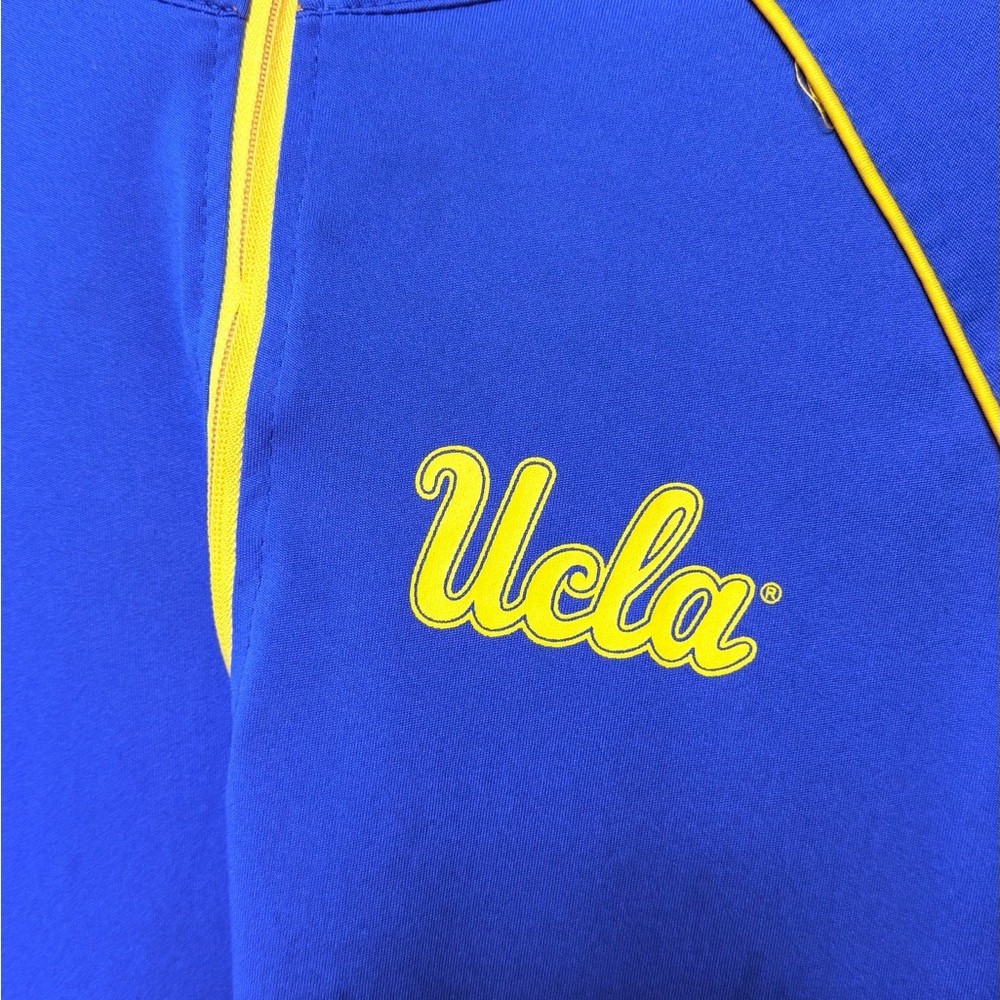 UCLA BRUINS Colosseum Blue and Yellow Men's 1/2 zip pullover - Picture 3 of 4